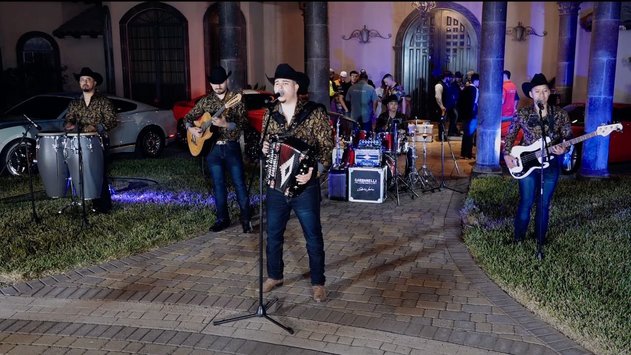 Elvis Javier y su Grupo Norteño: foto 9 de 9