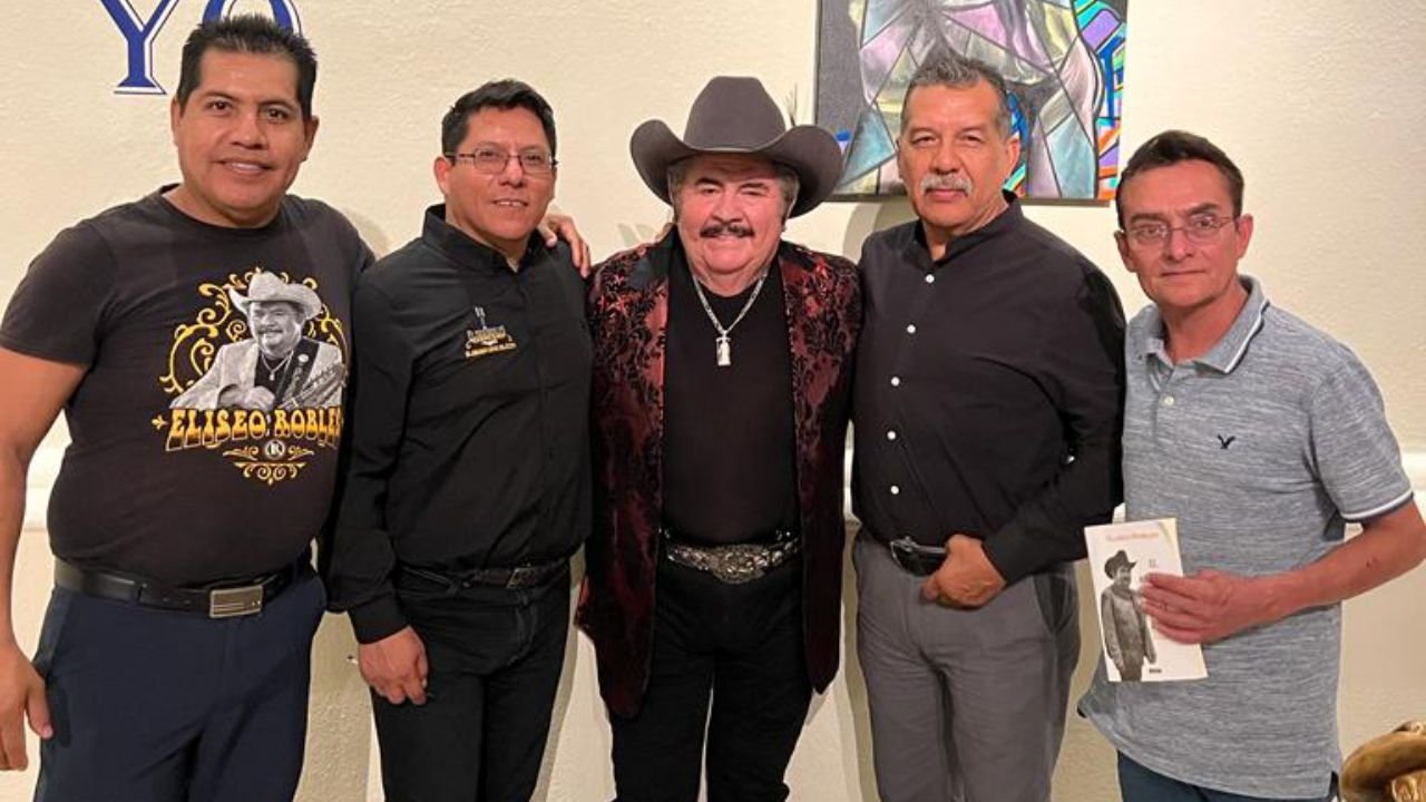Eliseo Robles: foto 8 de 10