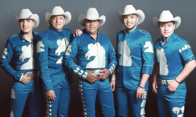 Bronco DE GIRA EN BOLIVIA Y PARAGUAY