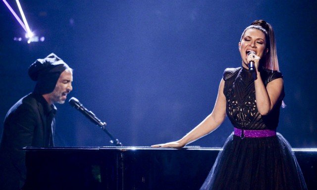Laura Pausini espectacular actuación en Premios Juventud 2016