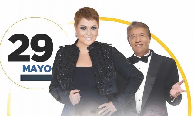Lupita D'Alessio y Napoleón en concierto